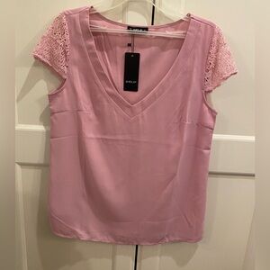 NWT SHEILAY SMALL SHORT SLEEVE BLOUSE IN PINK WITH LACE/EMBROIDERED SLEEVE